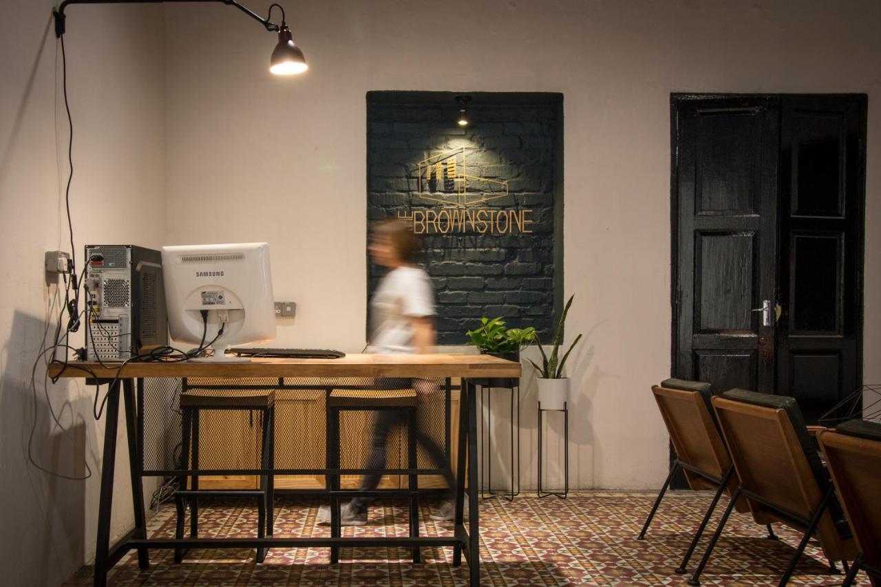 The Brownstone Hostel & Space Ипох Экстерьер фото