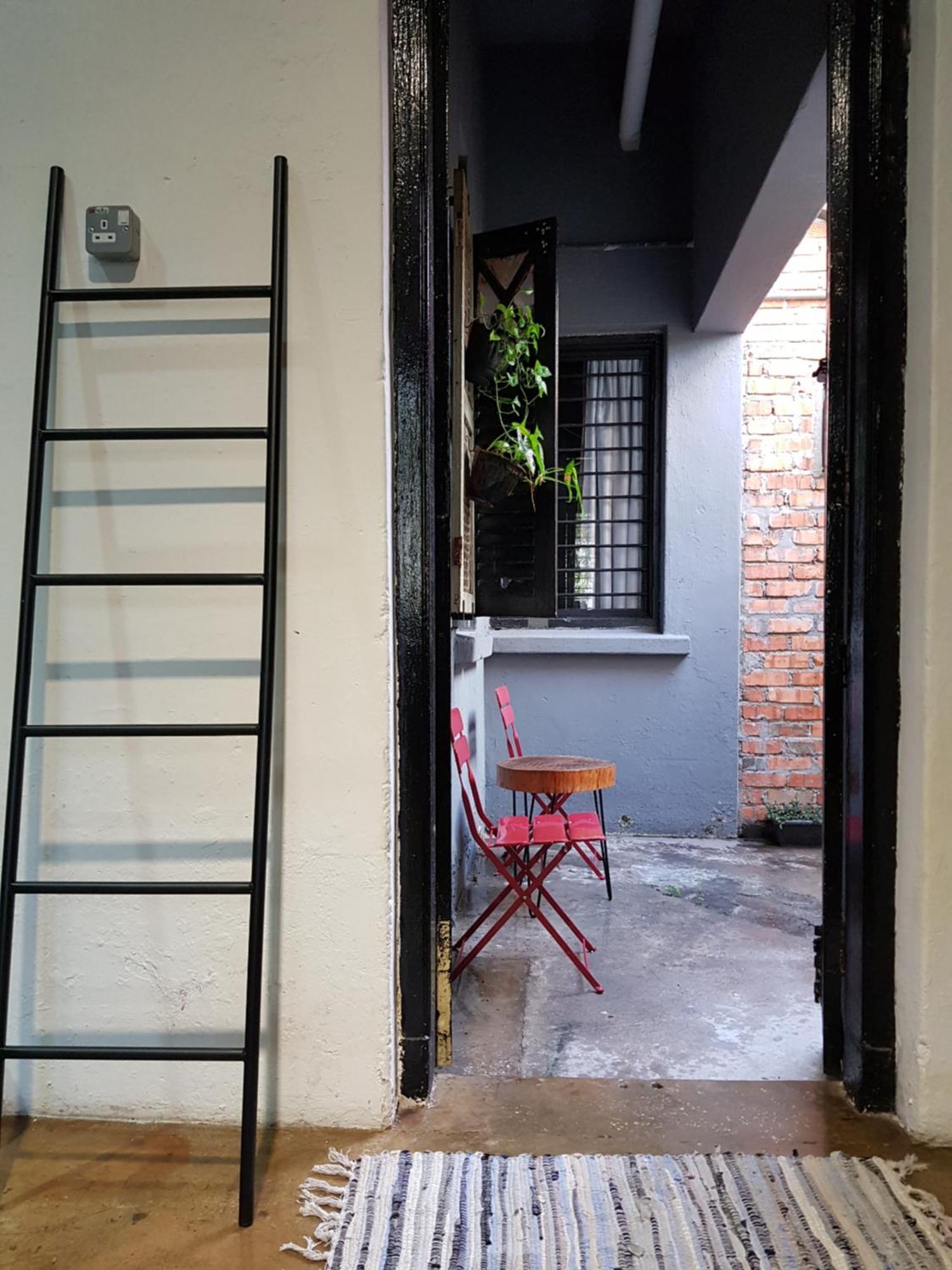 The Brownstone Hostel & Space Ипох Номер фото