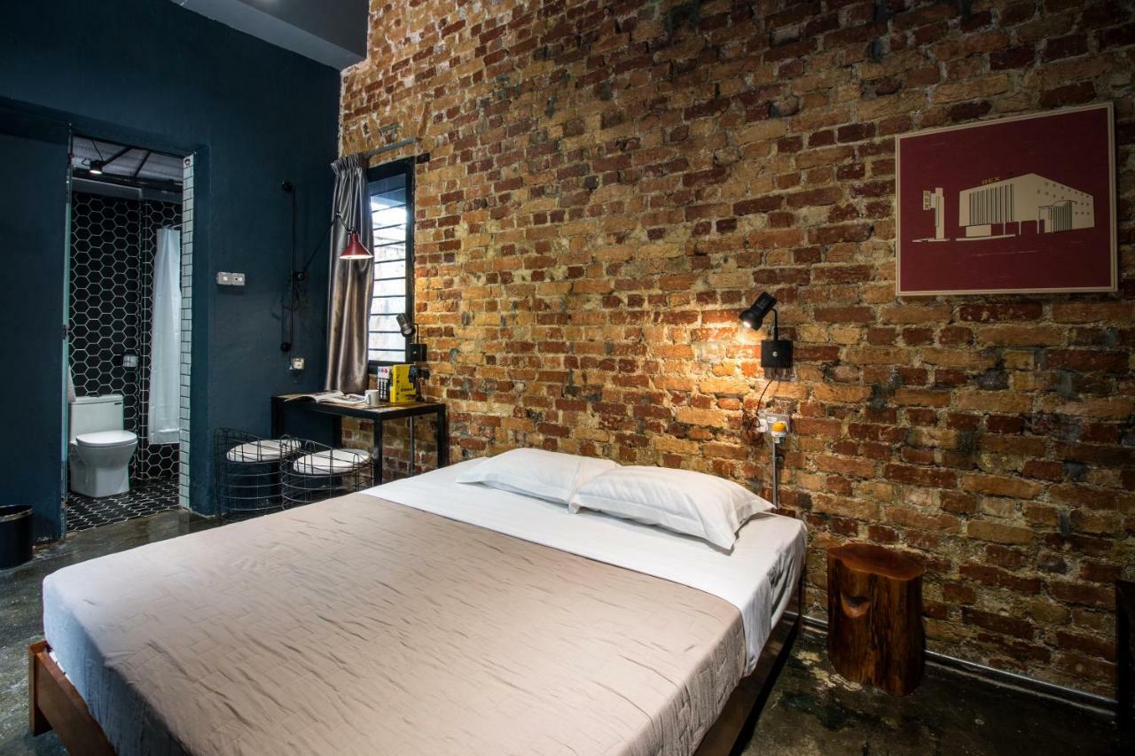 The Brownstone Hostel & Space Ипох Экстерьер фото