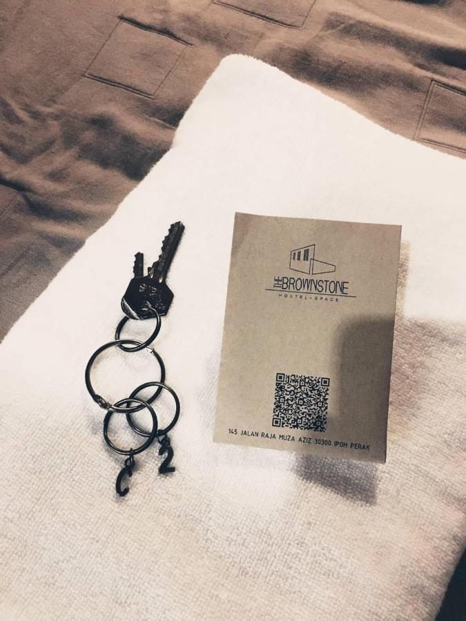 The Brownstone Hostel & Space Ипох Экстерьер фото